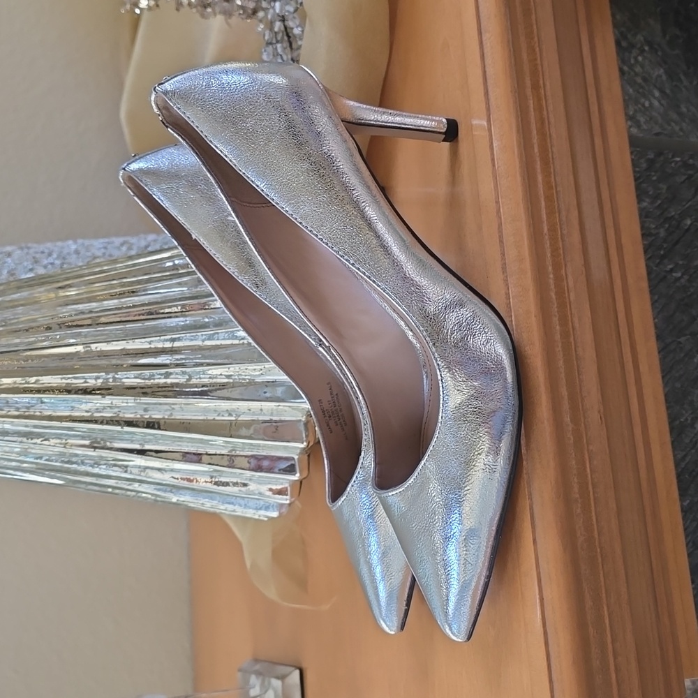 New! Bcbgeneration Metallic Silver Heels Size 7 - image 2
